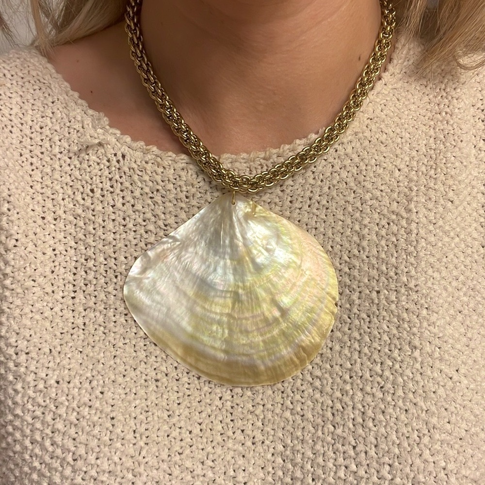 Jumbo Shell Necklace🐚